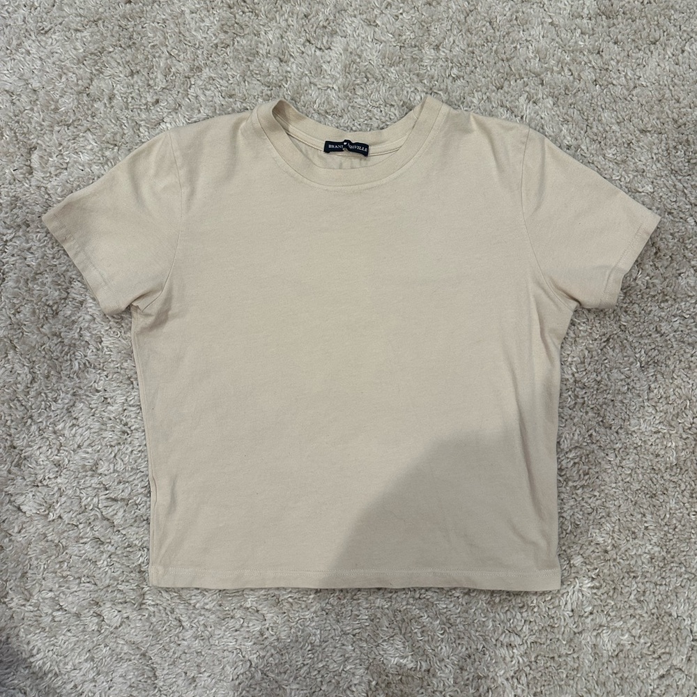 Brandy Melville 
One Size (OS)
Light Yellow